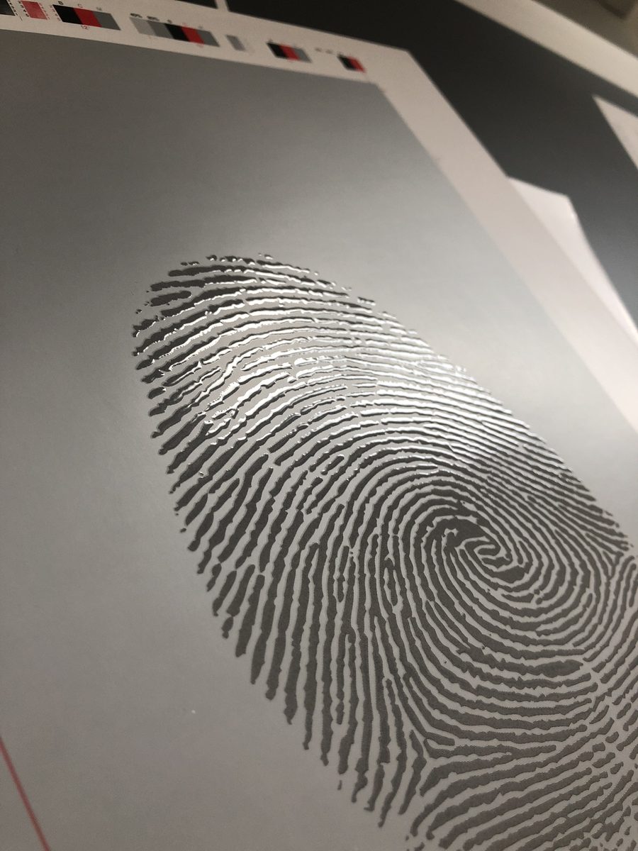 Fingerabdruck als partielle Lackveredelung