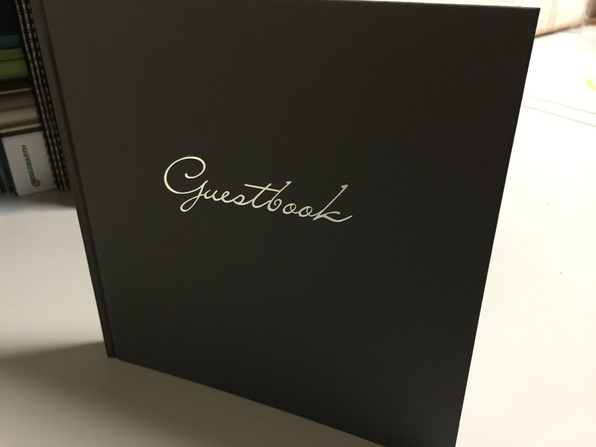 Gästebuch-Hardcover mit Folienprägung
